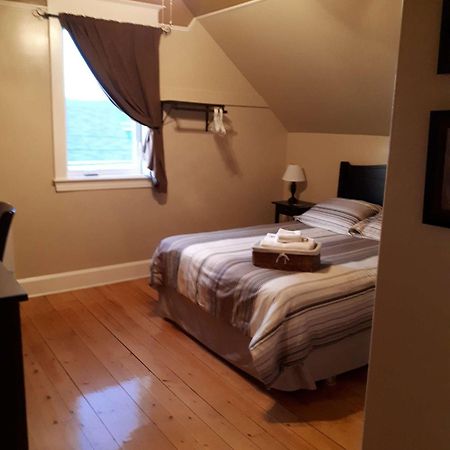 Dans Les Draps De Morphee Bed & Breakfast Campbellton Exterior foto
