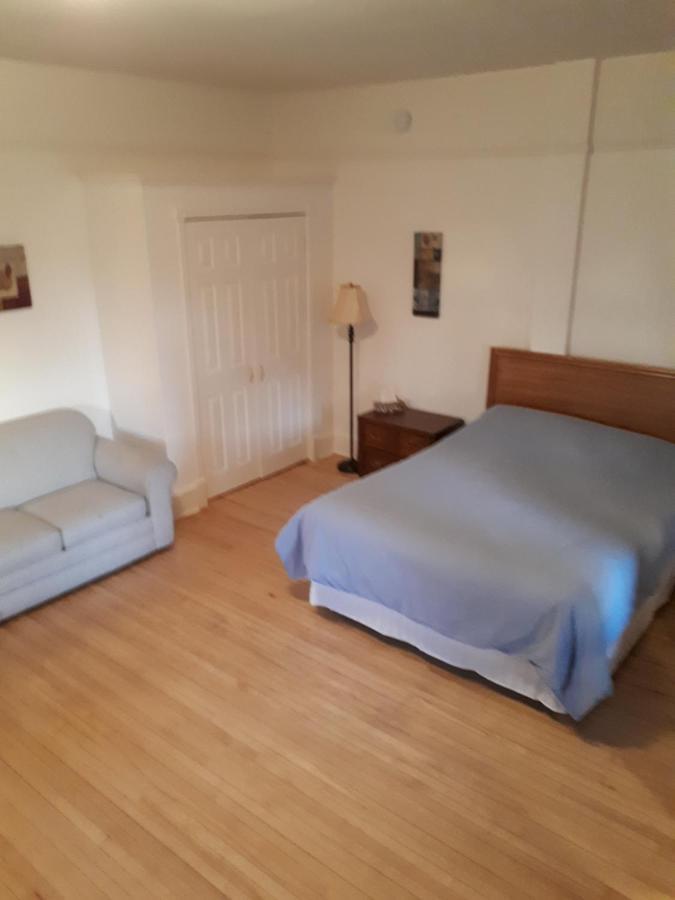 Dans Les Draps De Morphee Bed & Breakfast Campbellton Exterior foto