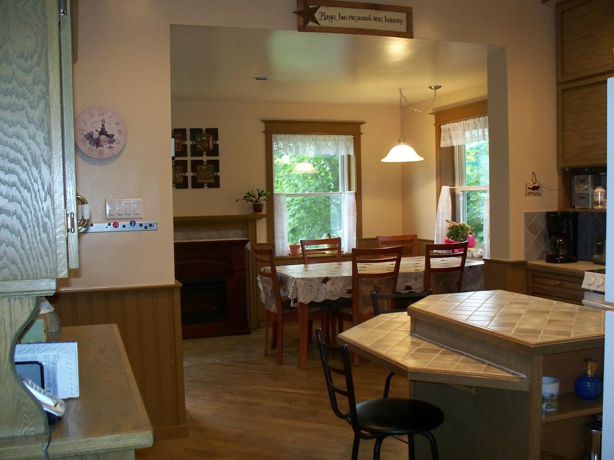 Dans Les Draps De Morphee Bed & Breakfast Campbellton Exterior foto