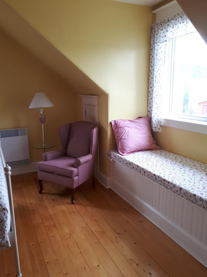 Dans Les Draps De Morphee Bed & Breakfast Campbellton Exterior foto